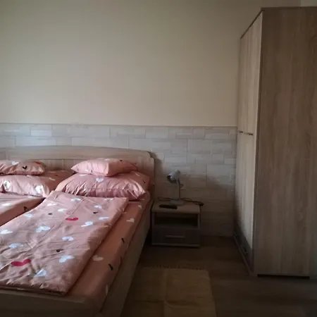 Imola Es Andrea Apartmanhaz 3 Hajduszoboszlo Exterior photo