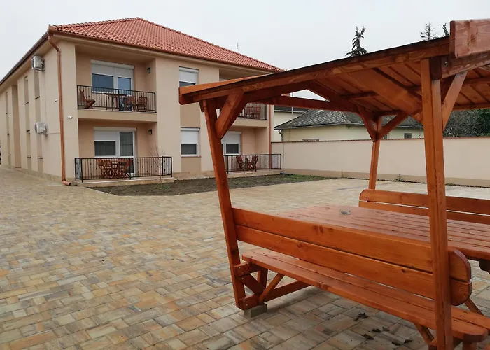 Imola Es Andrea Apartmanhaz 3