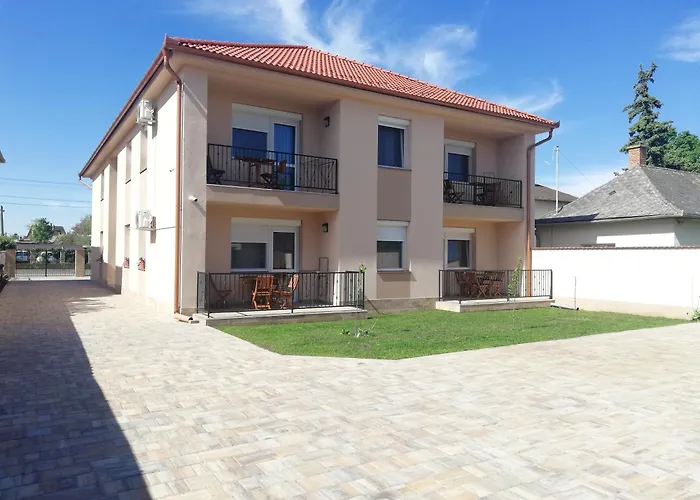 Imola Es Andrea Apartmanhaz 3